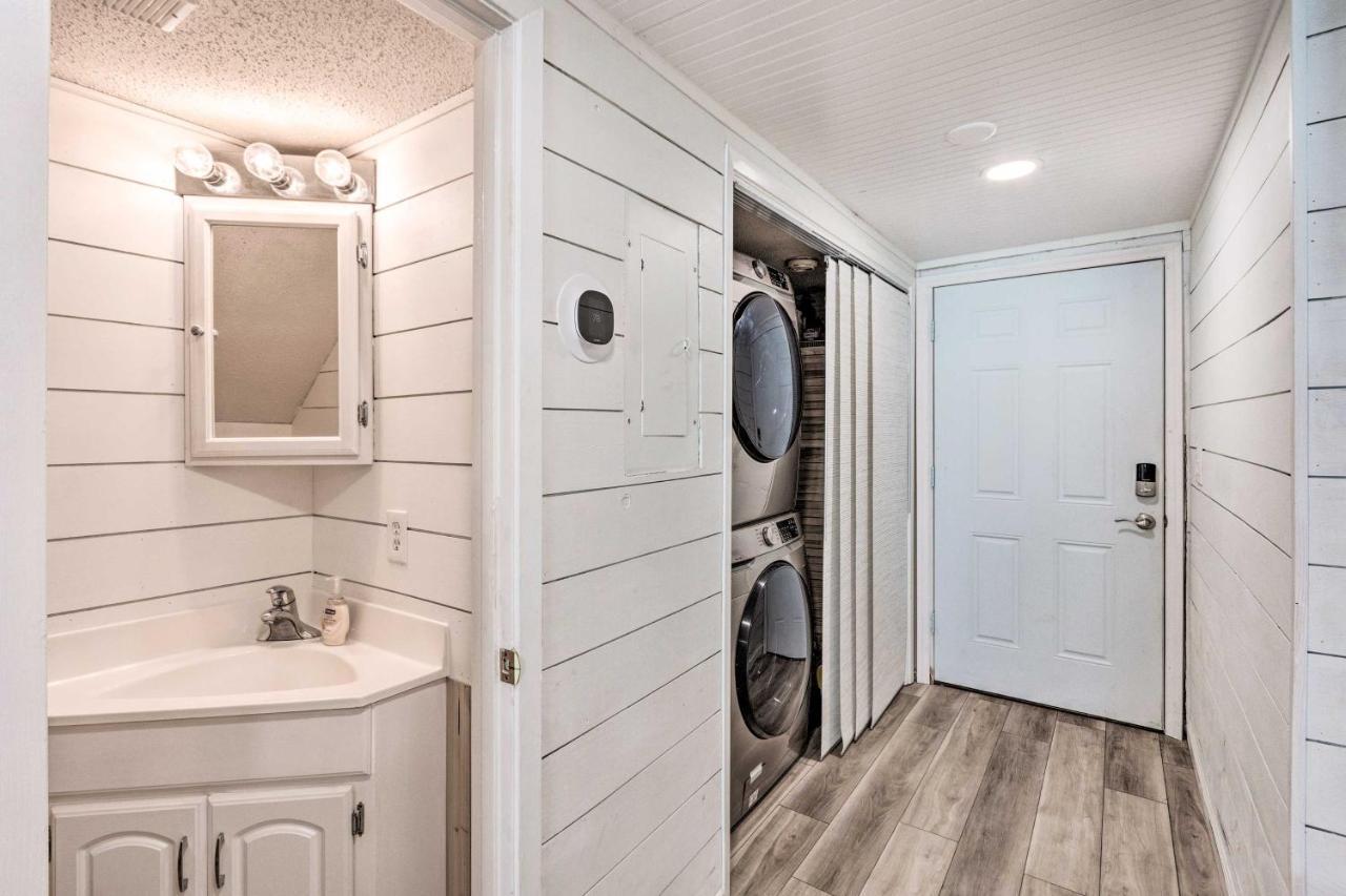 Chic Fort Walton Condo About 2 Blocks To Beach! Fort Walton Beach Buitenkant foto